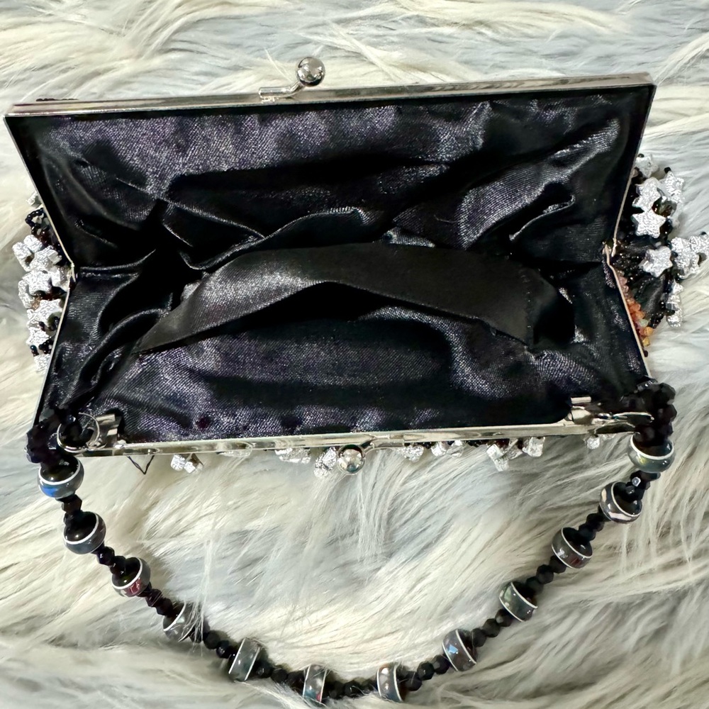 Purse - Picture 2 of 2